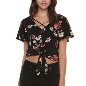 Mudd Cropped Black Floral Blouse Size S